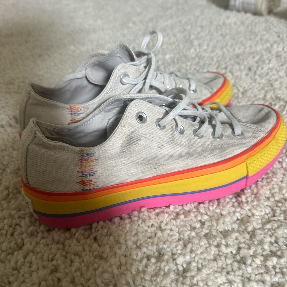 Colorful Converse Platform Low-Top Sneakers with Rainbow Sole